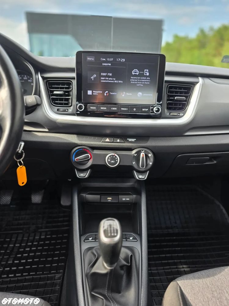Kia Stonic 1.2 L Business Line - 23