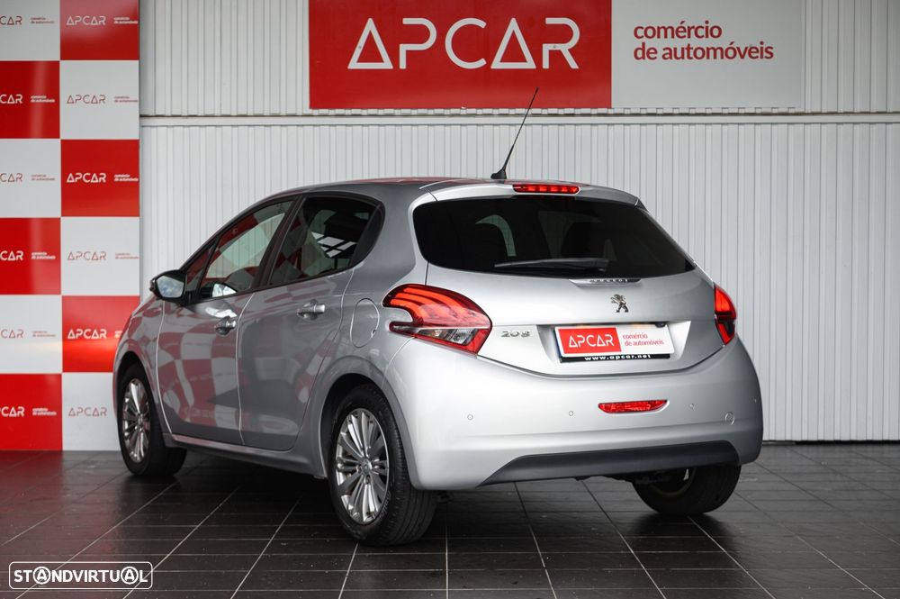 Peugeot 208 1.2 PureTech Style - 4