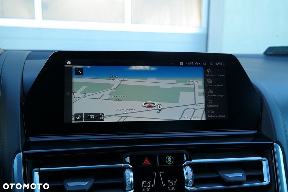 BMW Seria 8 - 32