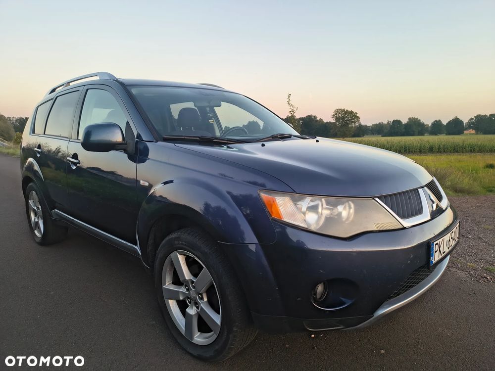 Mitsubishi Outlander 2.4 4WD Intense - 10