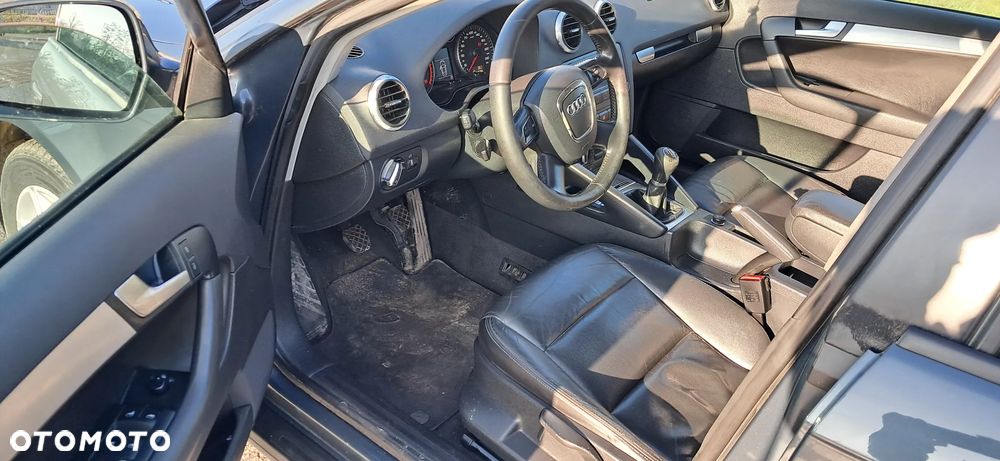 Audi A3 Sportback - 8