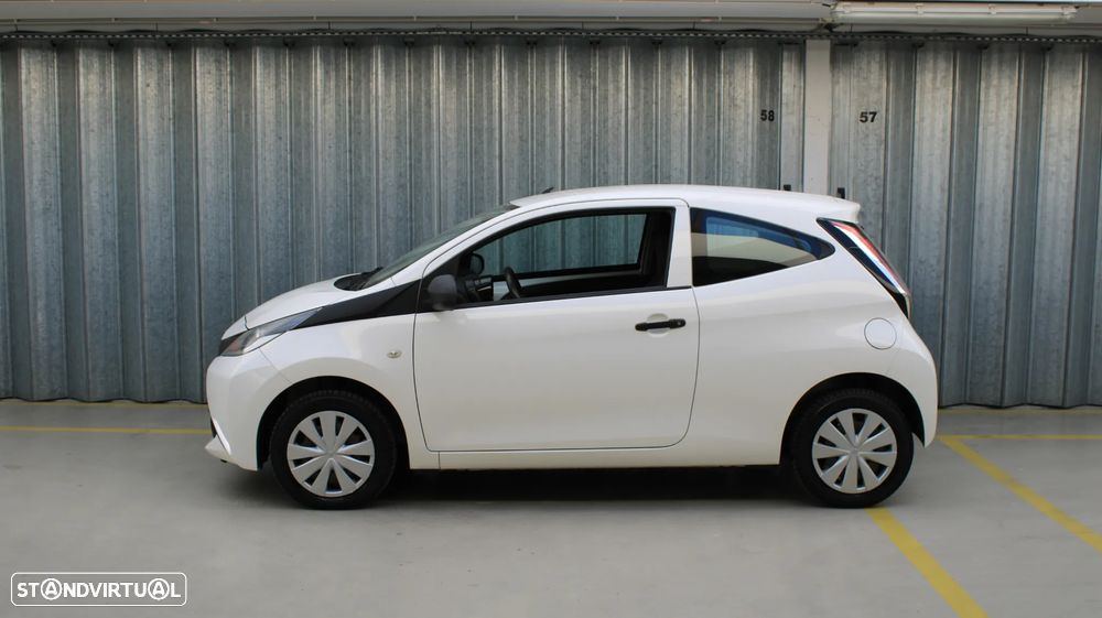 Toyota Aygo x-play - 4