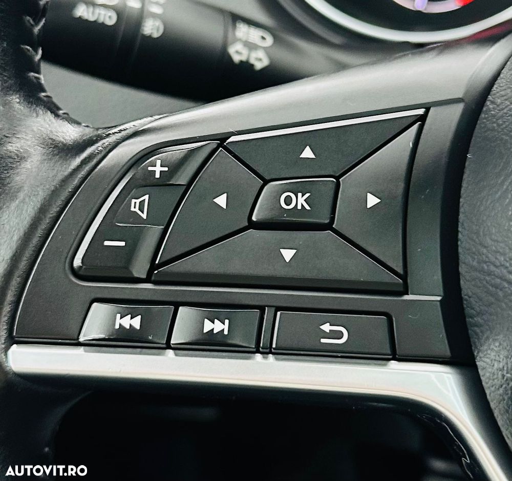 Nissan Qashqai 1.2 DIG-T N-Vision - 28