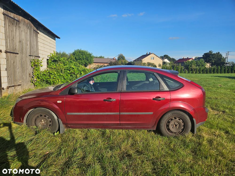 Ford Focus 1.8 Trend - 4