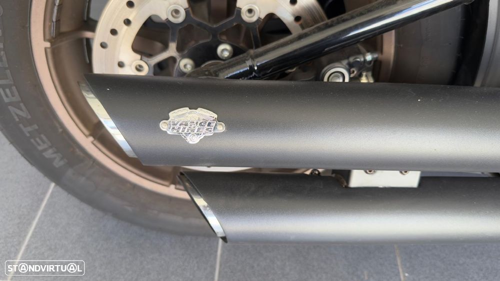 Harley-Davidson FXST - 8