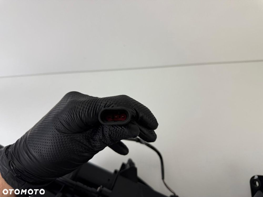 Lampa przednia prawa Can-Am Spyder RT-S 2012+ - 10