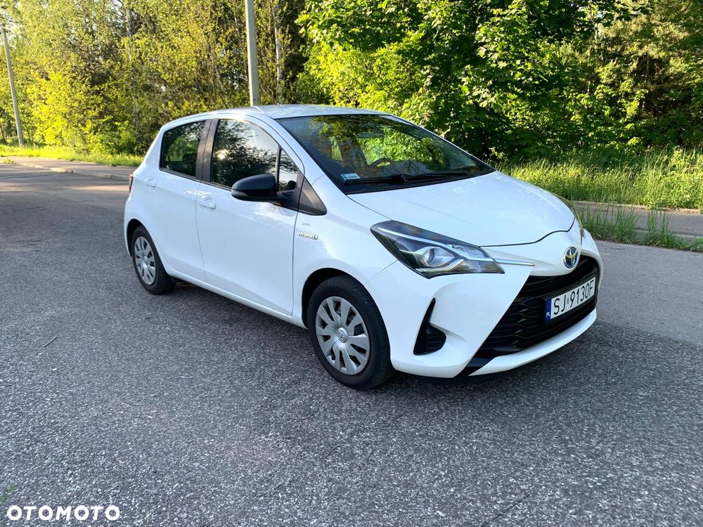 Toyota Yaris Hybrid 100 Active - 1
