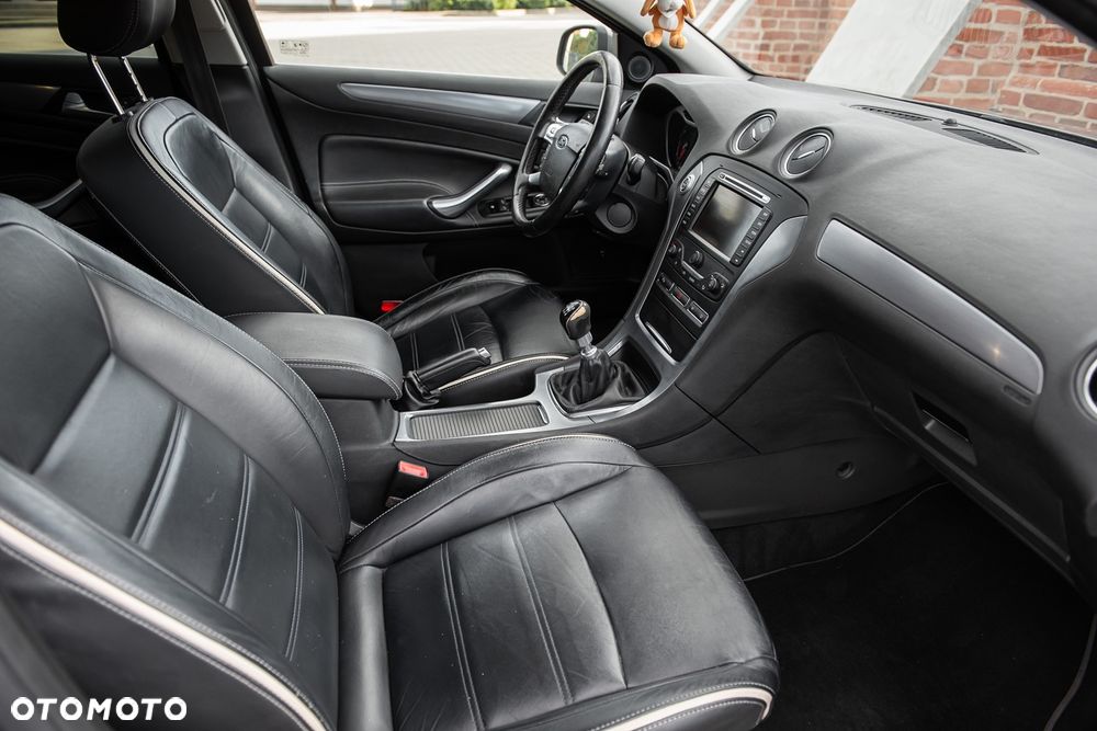 Ford Mondeo 2.0 TDCi Titanium - 24