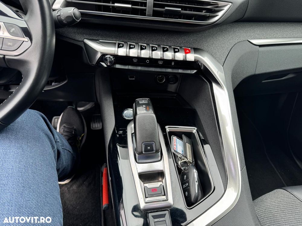 Peugeot 3008 PureTech 130 Stop & Start GPF EAT8 Active Business-Paket - 11