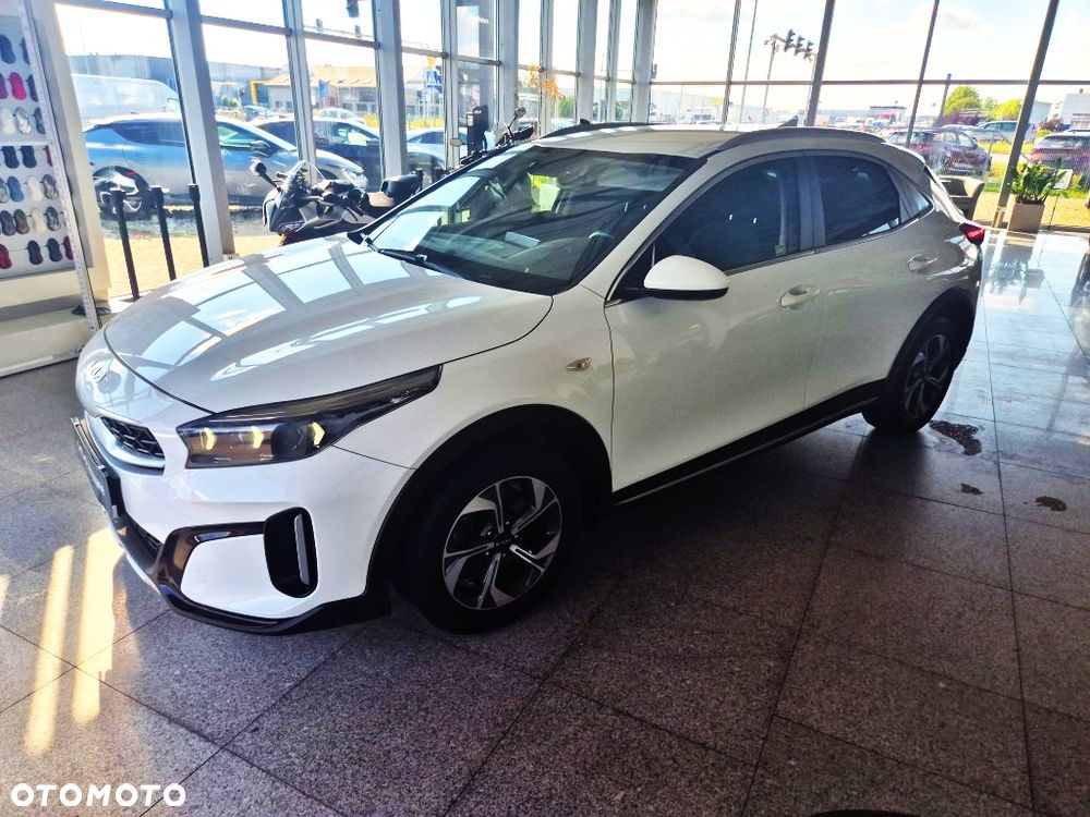 Kia XCeed 1.5 T-GDI M - 4