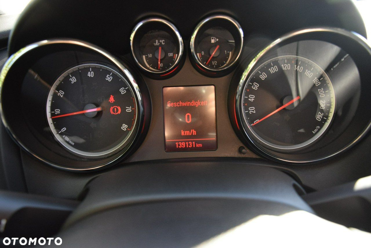Opel Astra 1.4 Turbo 150 Jahre - 34