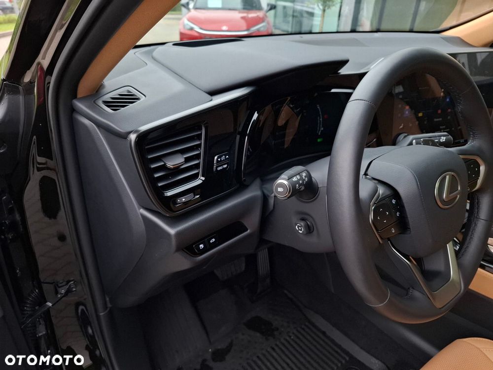 Lexus NX 350h Omotenashi AWD - 13