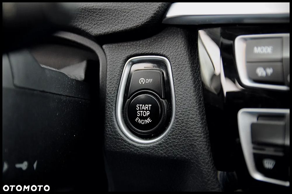 BMW Seria 3 318i - 31