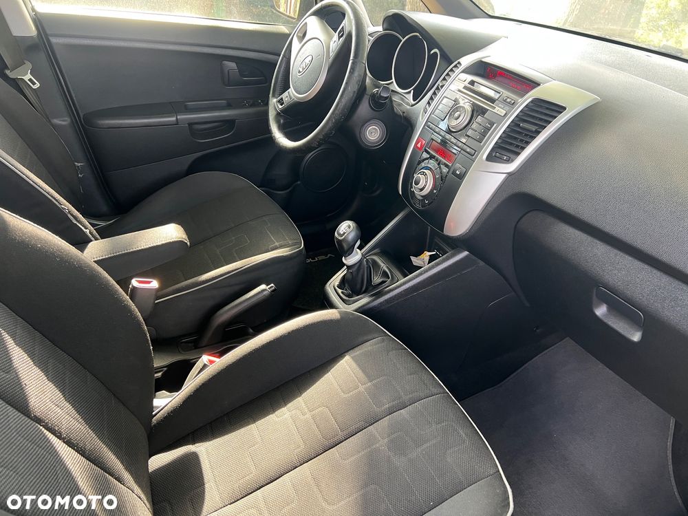 Kia Venga 1.4 CVVT Attract - 14