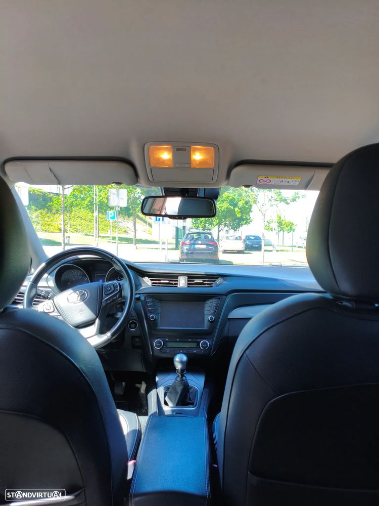Toyota Avensis SW 2.0 D-4D Luxury+GPS - 14