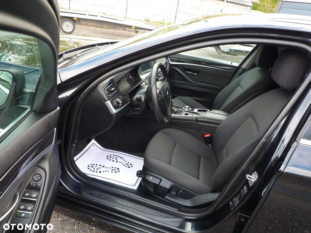 BMW Seria 5 520d - 15