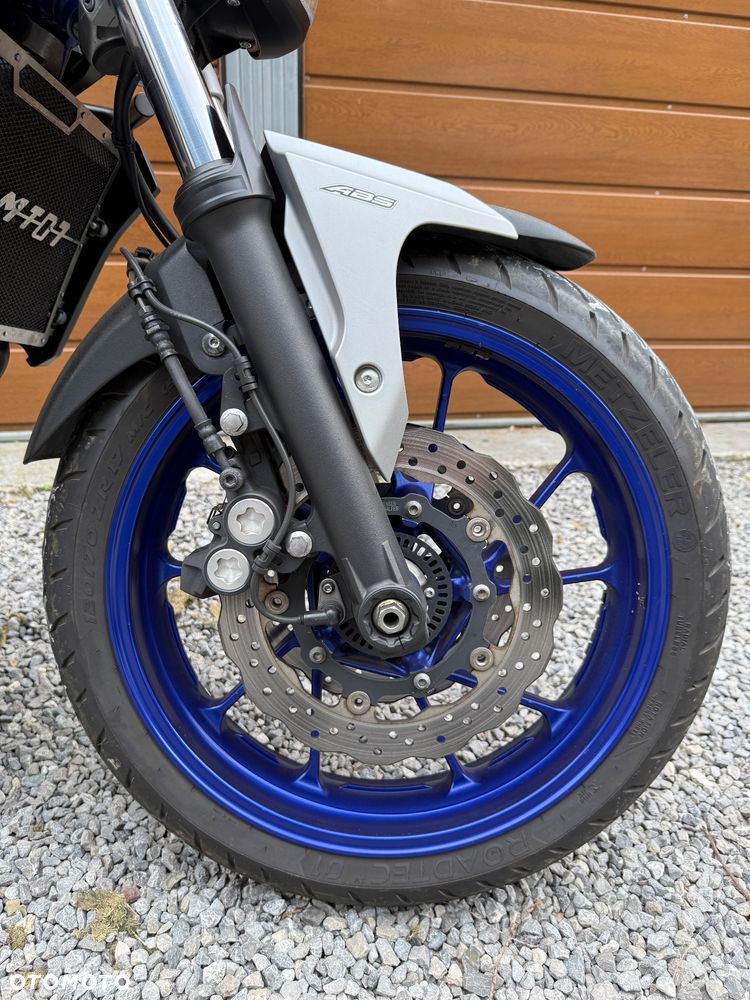 Yamaha MT - 7