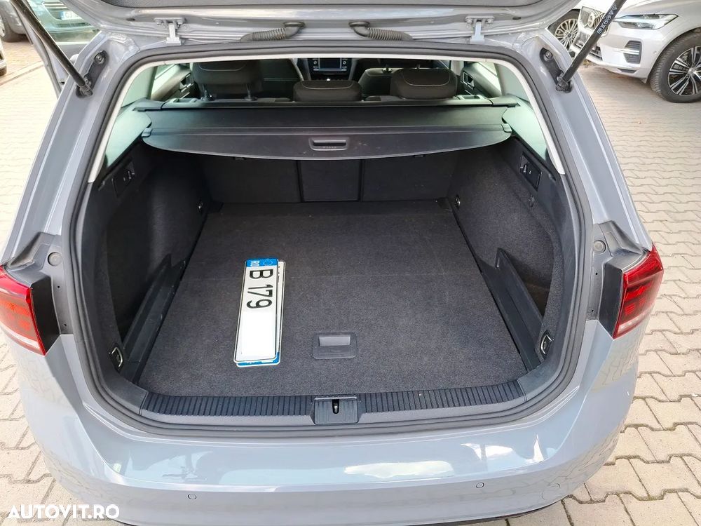 Volkswagen Passat 2.0 TDI DSG Comfortline - 10
