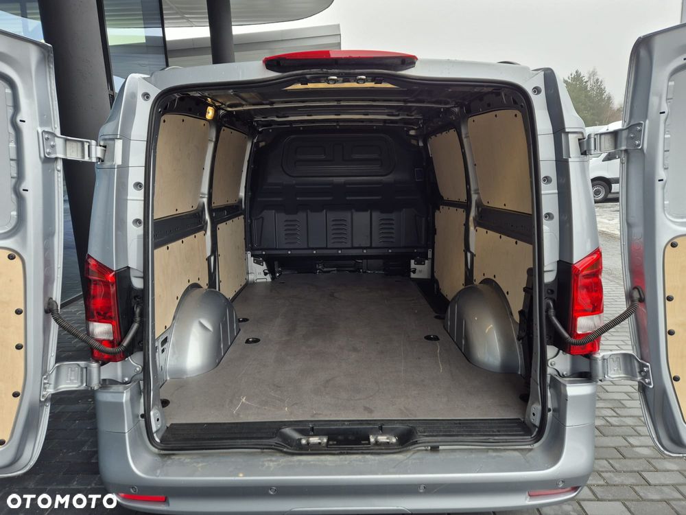 Mercedes-Benz Vito Furgon 119 4x4 SELECT - 19