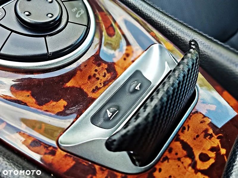 Mercedes-Benz SL - 12