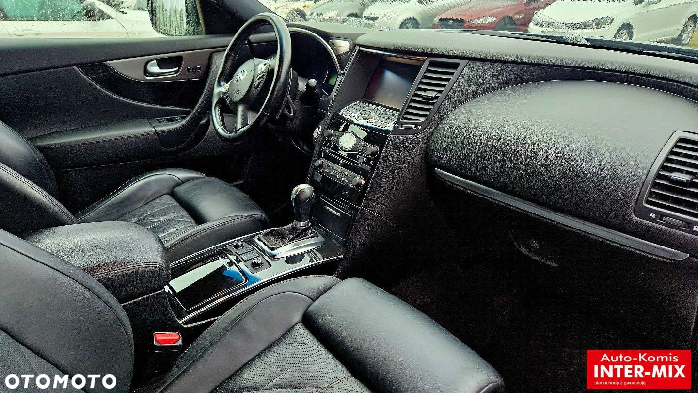 Infiniti QX70 - 15