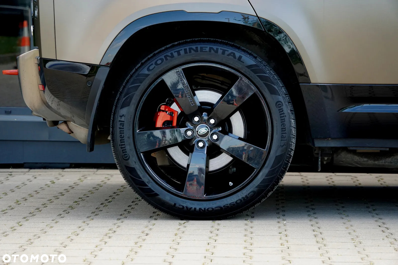 Land Rover Defender 110 P400 X - 15