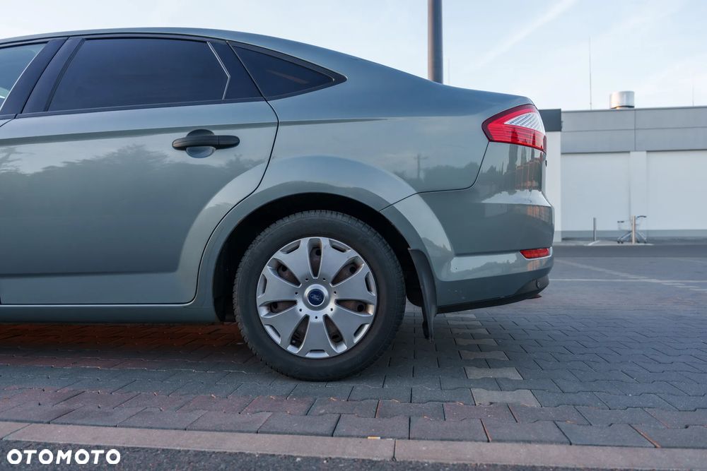 Ford Mondeo 1.8 TDCi Silver X - 12