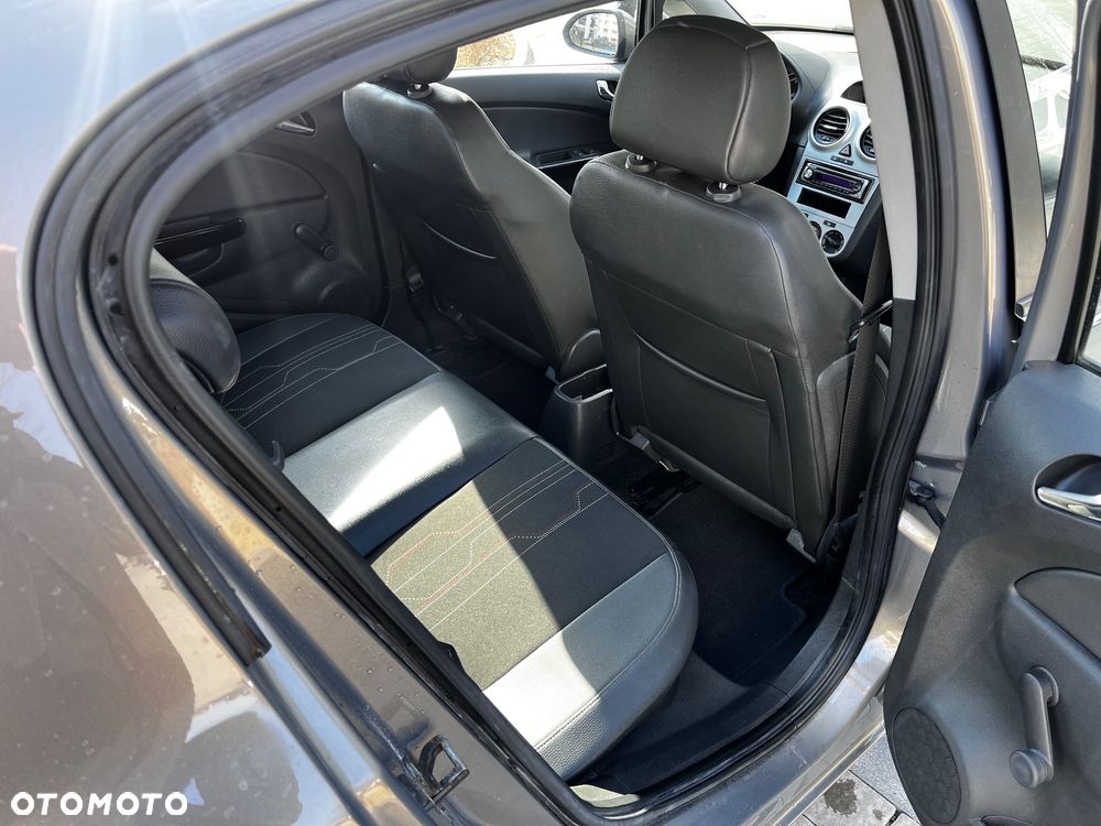 Opel Corsa 1.2 16V Cosmo - 14