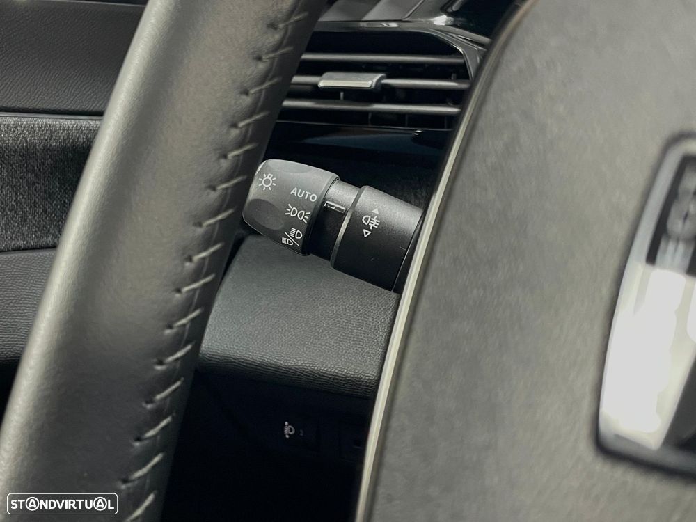 Peugeot 408 - 14