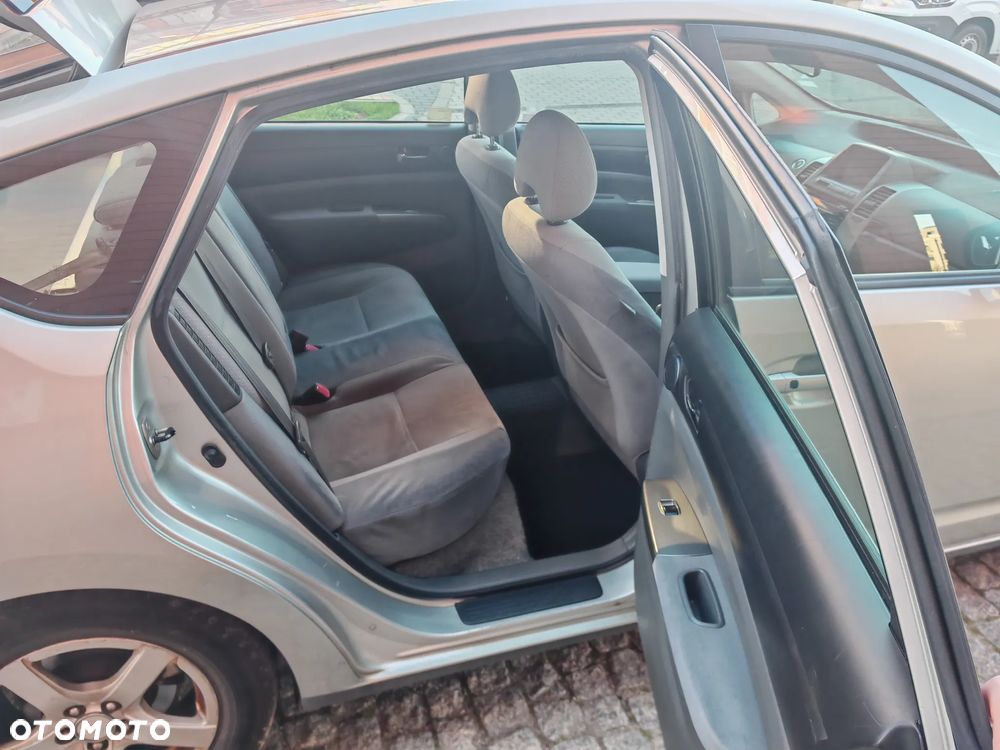 Toyota Prius 1.5 VVT-i Sol - 3