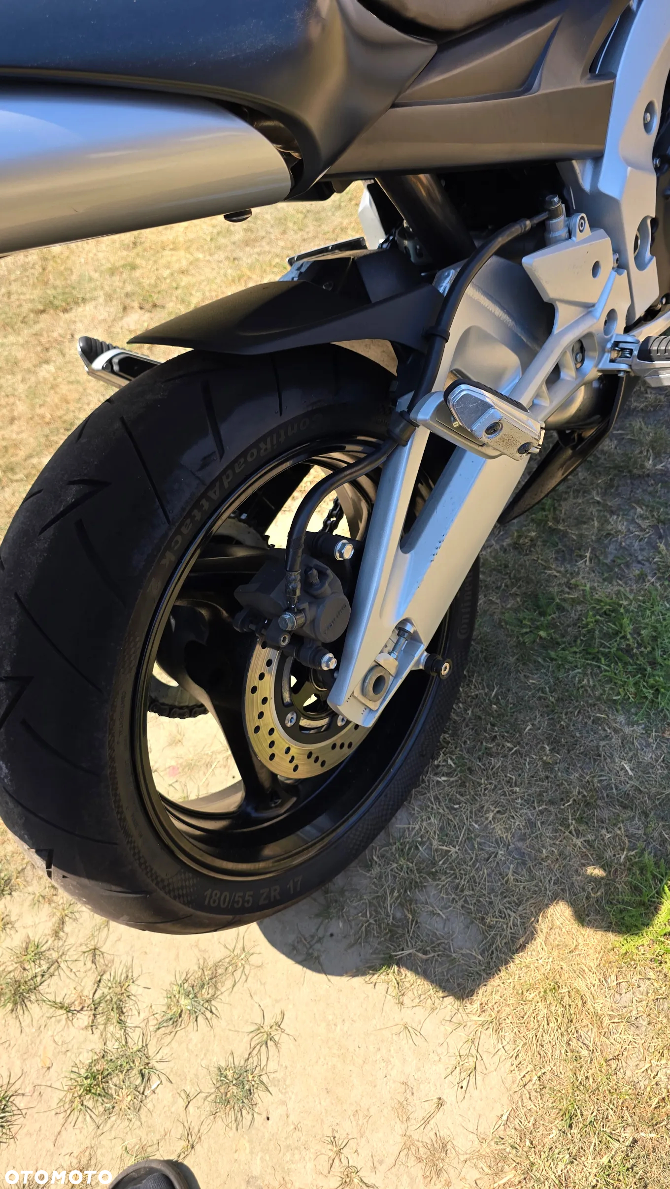 Suzuki GSR - 20