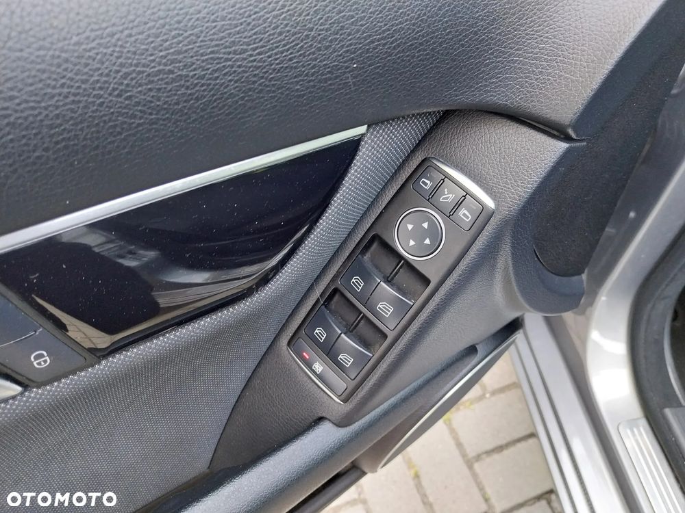 Mercedes-Benz Klasa C 180 BlueEFFICIENCY - 13