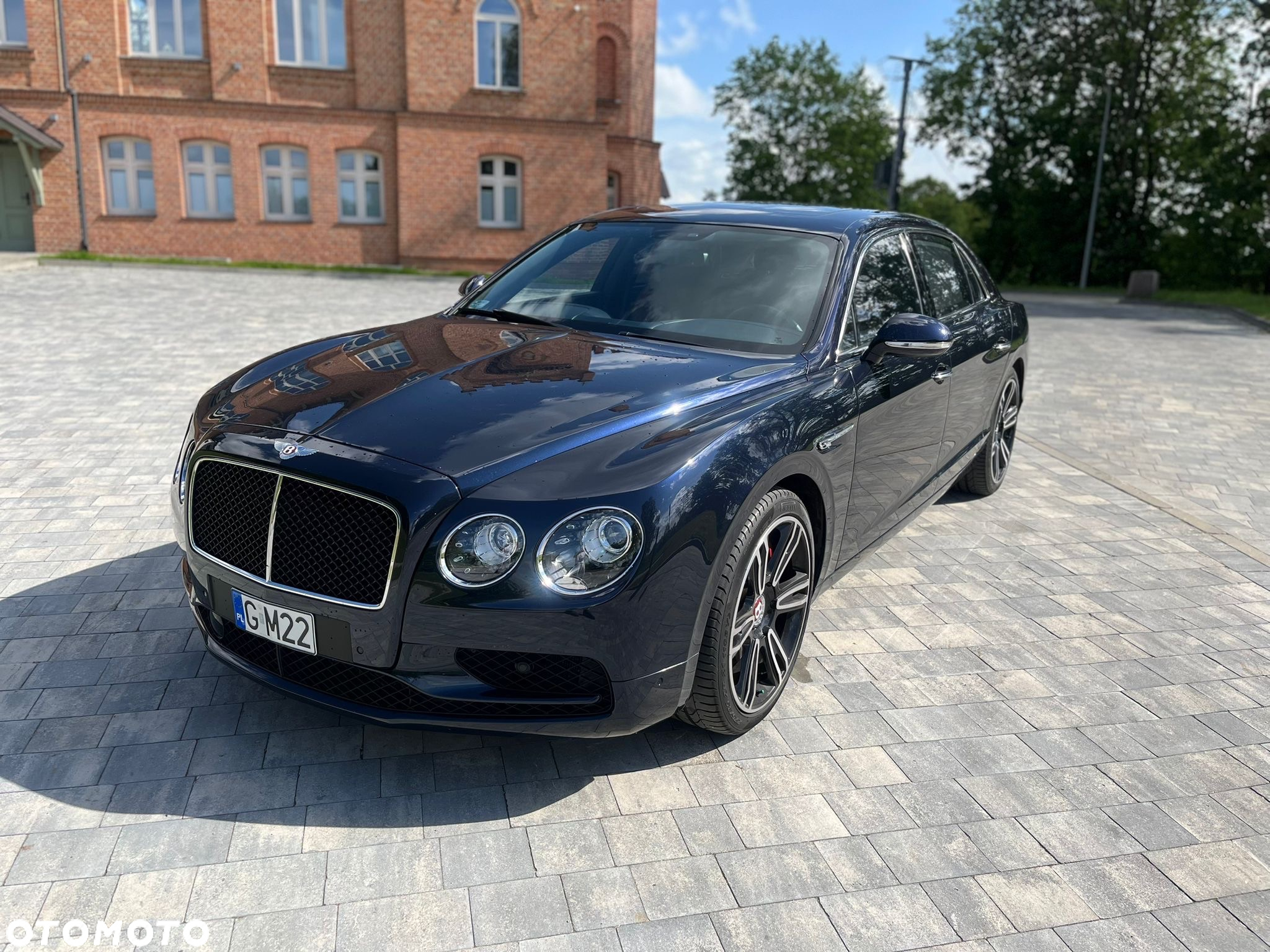 Bentley Flying Spur V8 S - 14
