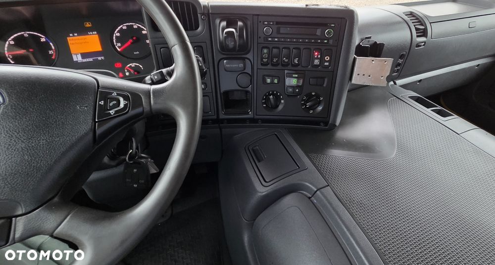 Scania P 280  izoterma 4x2 EURO 5 otwierany bok kontener - 6