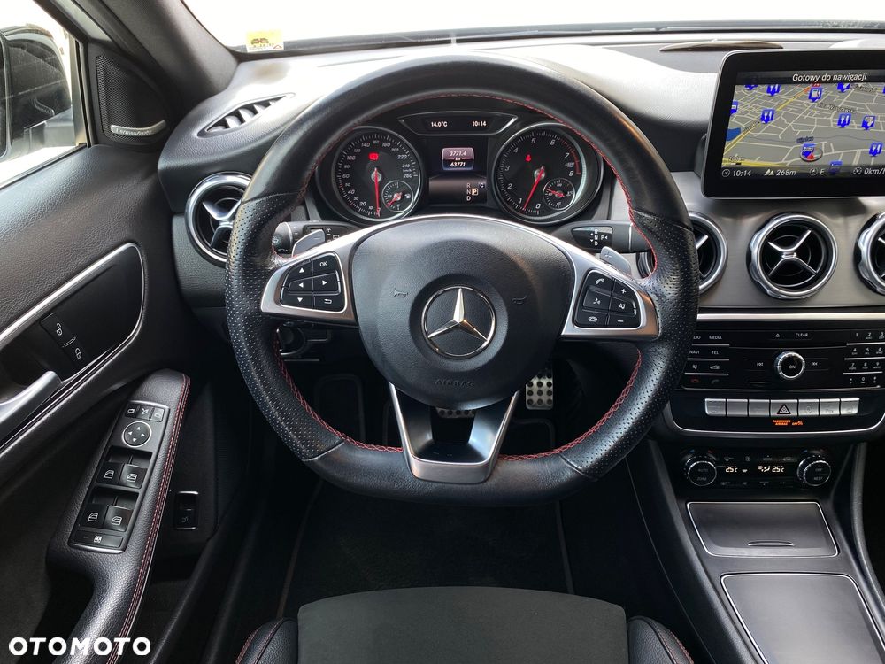 Mercedes-Benz GLA 200 7G-DCT AMG Line - 37