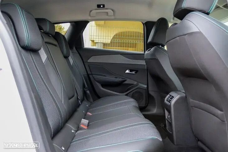 Peugeot 308 SW 1.2 PureTech Allure EAT8 - 43