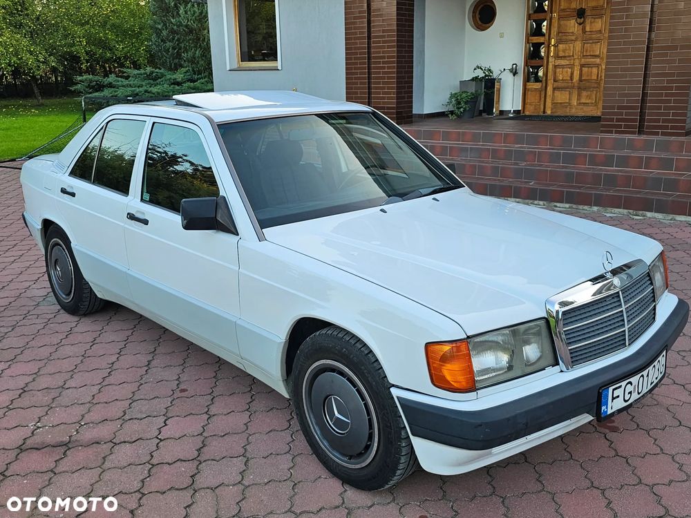 Mercedes-Benz W201 (190) - 3