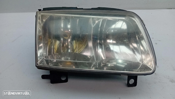 Ótica / farol direita VOLKSWAGEN Polo (6N)