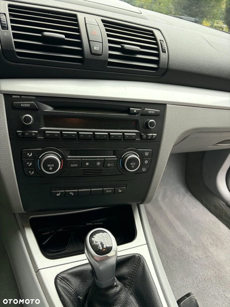 BMW Seria 1 120d - 10