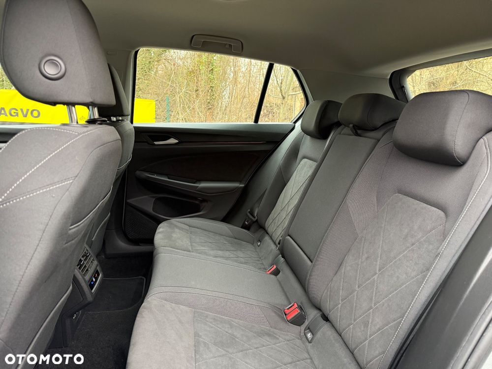 Volkswagen Golf - 32