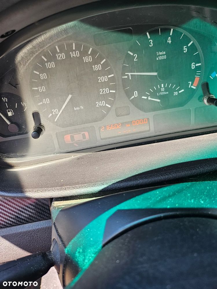 BMW Seria 3 316i - 6