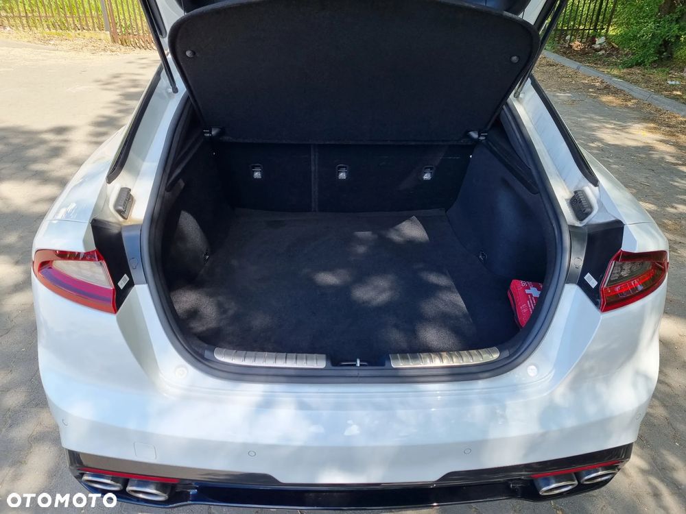 Kia Stinger 3.3 T-GDI V6 GT AWD - 9