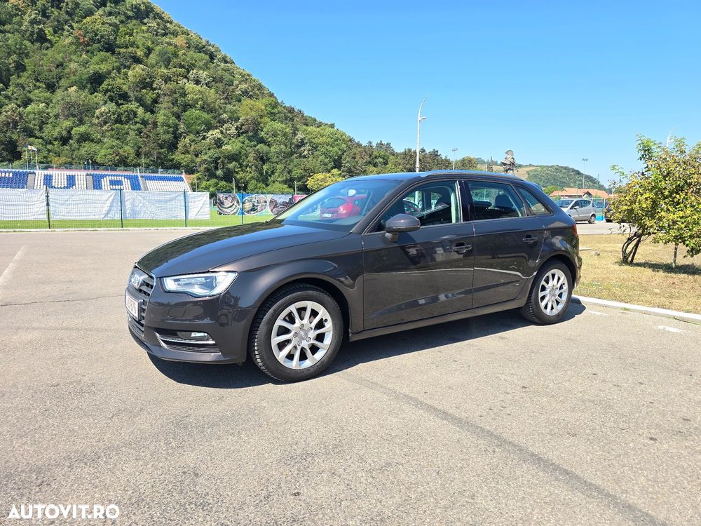 Audi A3 Sportback - 1