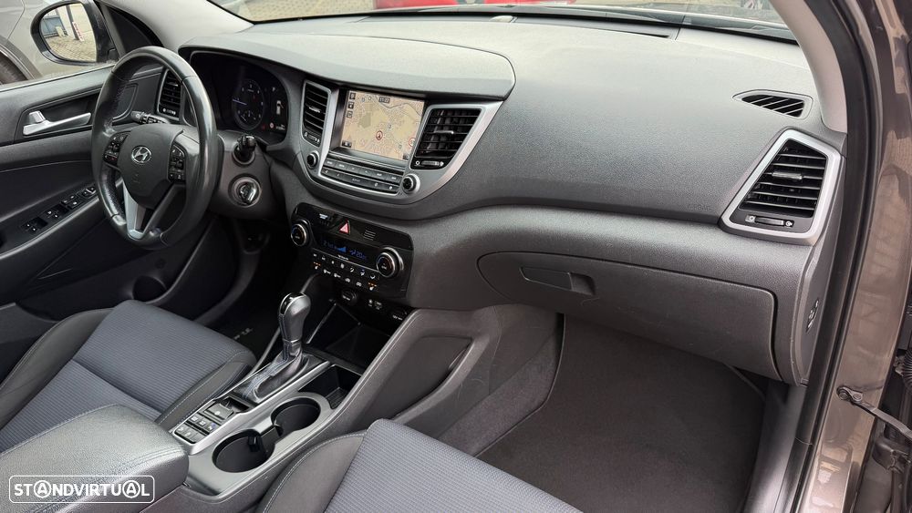 Hyundai Tucson 1.7 CRDi Executive DCT - 32