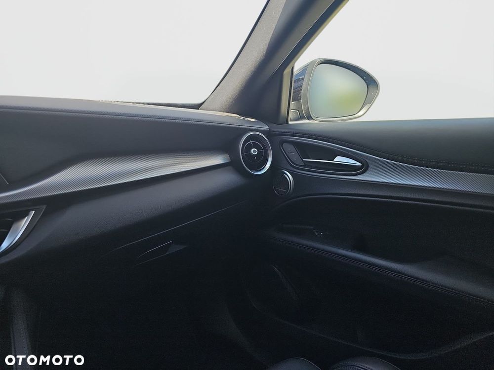 Alfa Romeo Stelvio 2.0 Turbo Veloce Q4 - 39