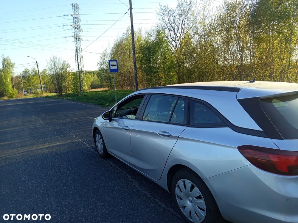Opel Astra 1.6 CDTI Dynamic - 4