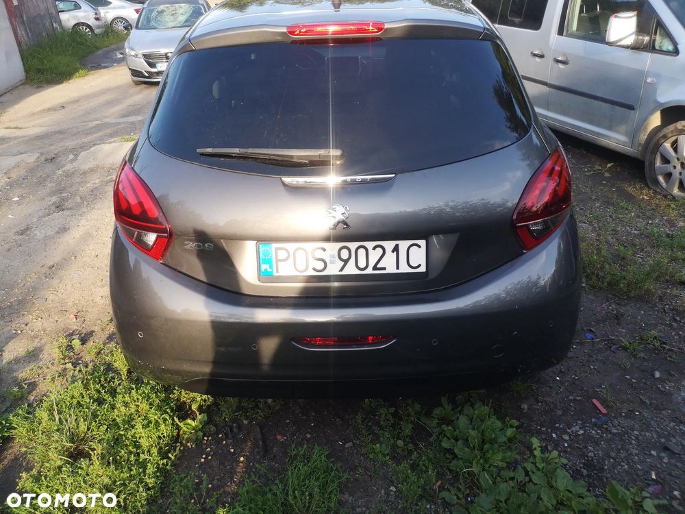 Peugeot 208 - 7