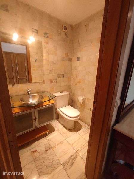 Espaçoso apartamento de 4 quartos - Coimbra - Grande imagem: 3/12