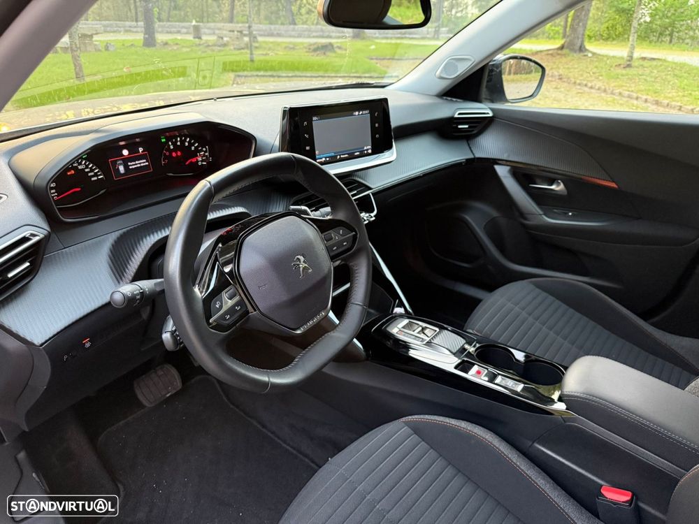 Peugeot 2008 1.2 PureTech Active EAT8 - 15