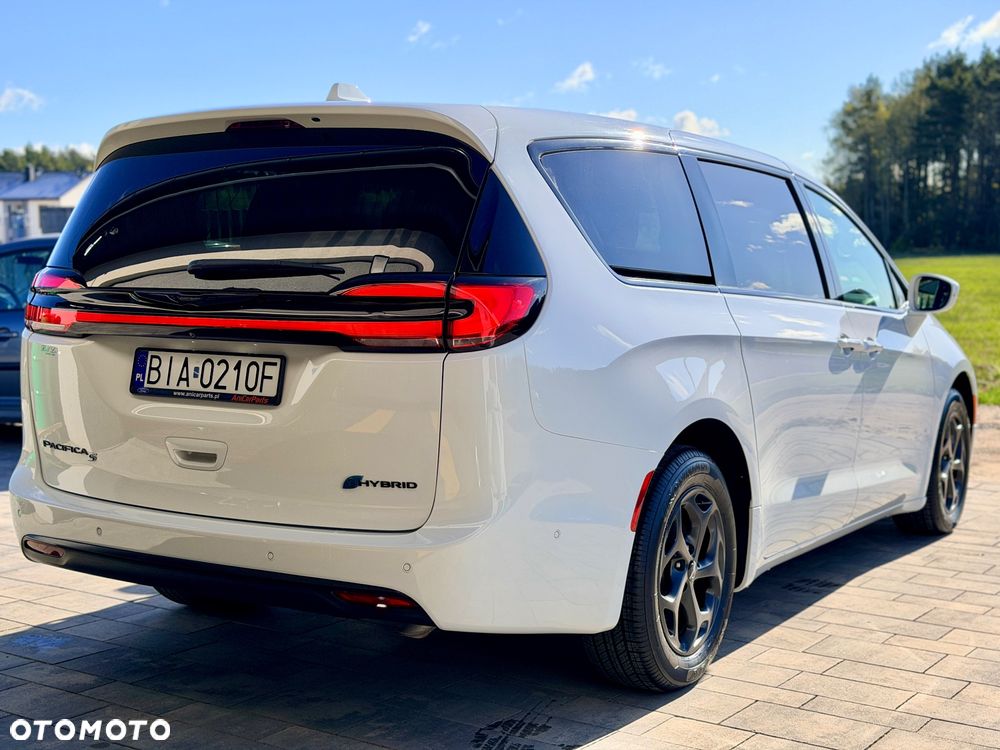 Chrysler Pacifica - 14